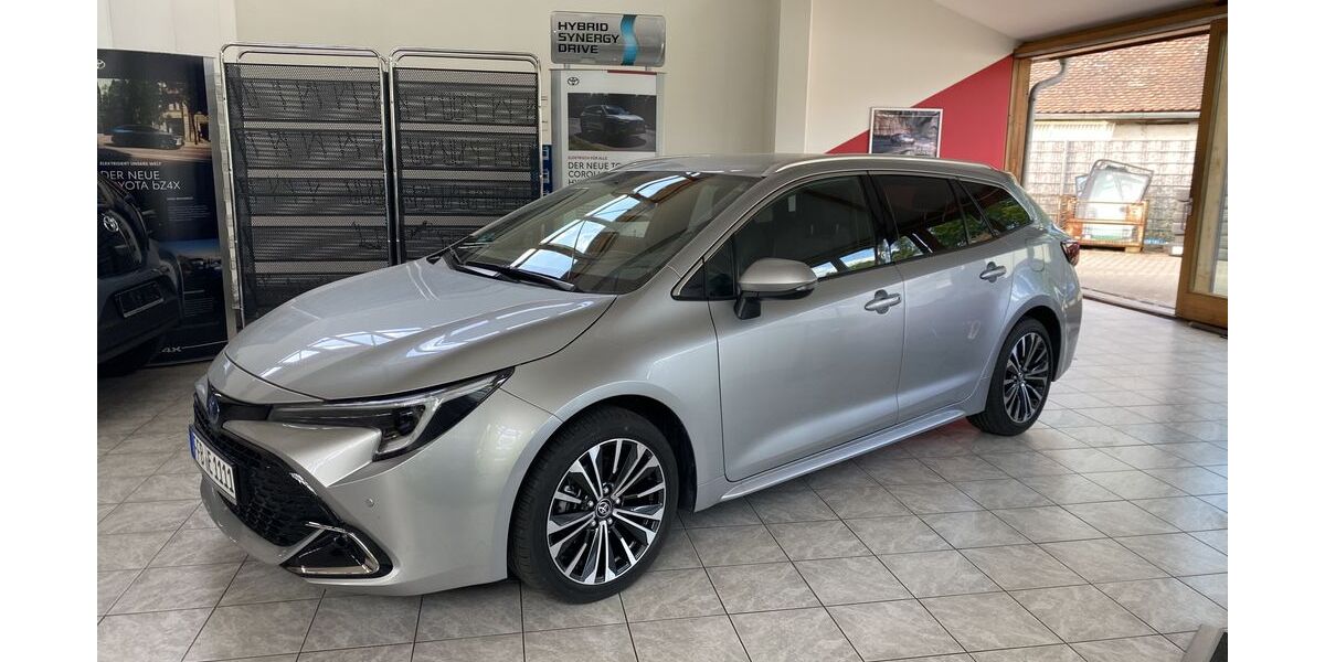 Toyota Corolla 9.800 km 28.640 &euro; Moorenweis 82272