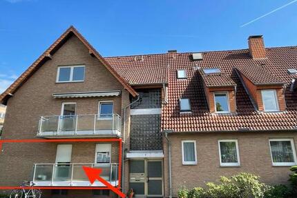 Frisch renoviert und viel Ruhe! 2 Zimmer Wohnung mit EBK und Balkon 2 zimmer