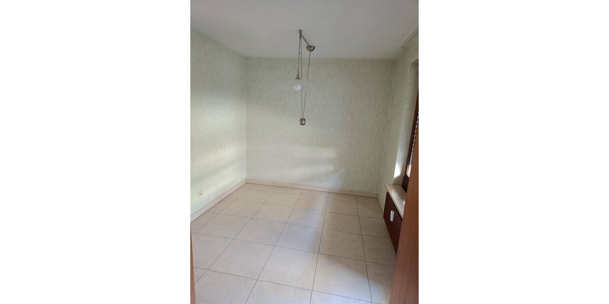 Etagenwohnung Korntal-Münchingen Korntal - 3 Zimmer, 92 m&sup2;, 350.000&euro; | Angebot:26253581