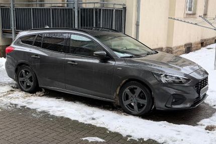 Ford Focus 81.000 km 17.800 &euro; Dresden 01159