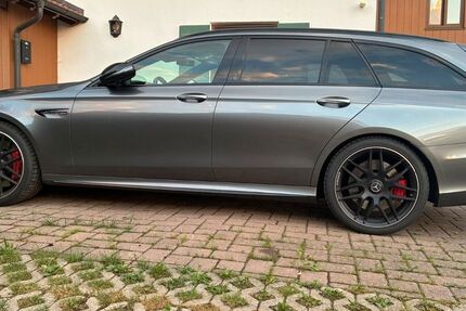 Mercedes-Benz E 63 AMG 127.000 km 42.250 &euro; Saulgrub 82442