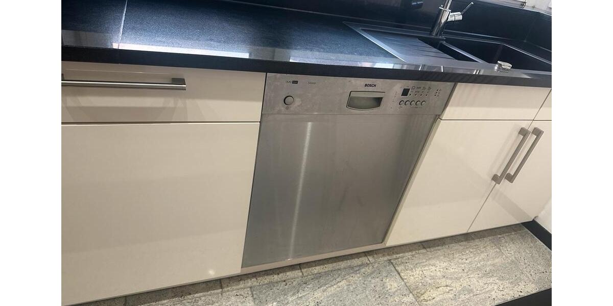 Etagenwohnung Karlsruhe Beiertheim-Bulach - 4 Zimmer, 92 m&sup2;, 1.600&euro; | Angebot:26241680