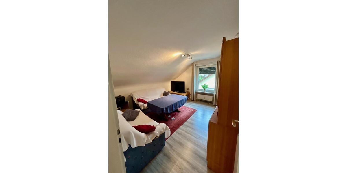 Dachgeschoßwohnung Bad Urach - 2.5 Zimmer, 41 m&sup2;, 135.246&euro; | Angebot:25854278