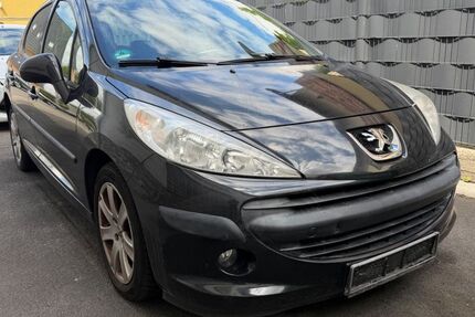 Peugeot 207 102.000 km 1.799 &euro; Edenkoben 67480