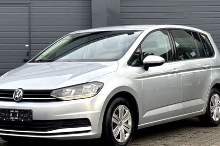 VW Touran 106.412 km 14.900 &euro; Bückeburg 31675