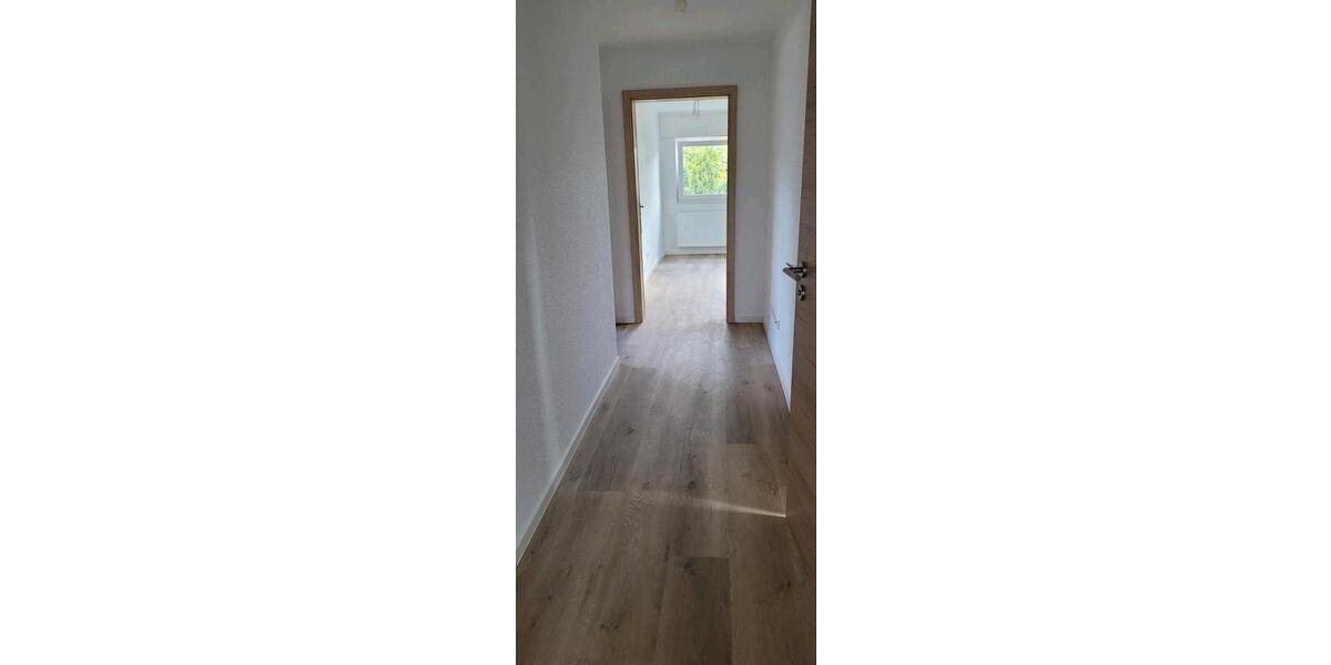 Dachgeschoßwohnung Pfinztal - 4 Zimmer, 89 m&sup2;, 1.400&euro; | Angebot:26679252