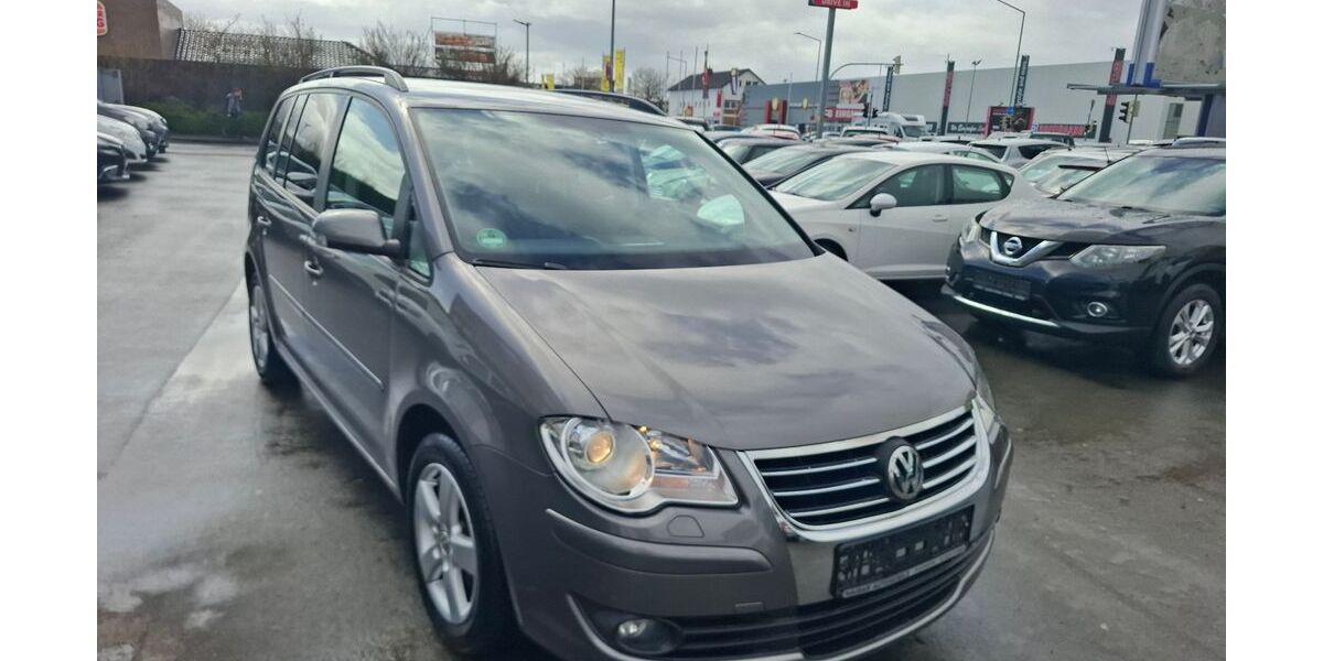 VW Touran 139.000 km 4.999 &euro; Paderborn 33100
