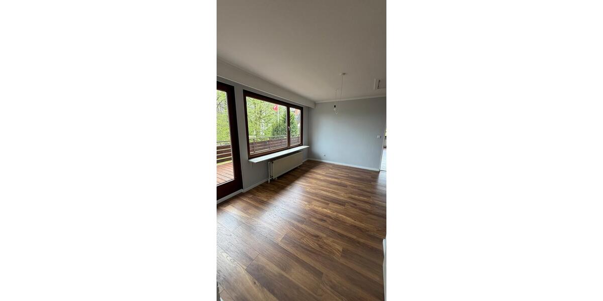 Dachgeschoßwohnung Hamburg Wandsbek - 3 Zimmer, 130 m&sup2;, 1.620&euro; | Angebot:26409655