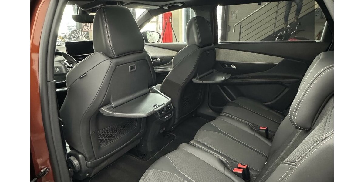 Peugeot 5008 GT 130 BlueHDi 1.Hand Panorama 7 Sitze 29.300 km 28.690 &euro; Lich 35423