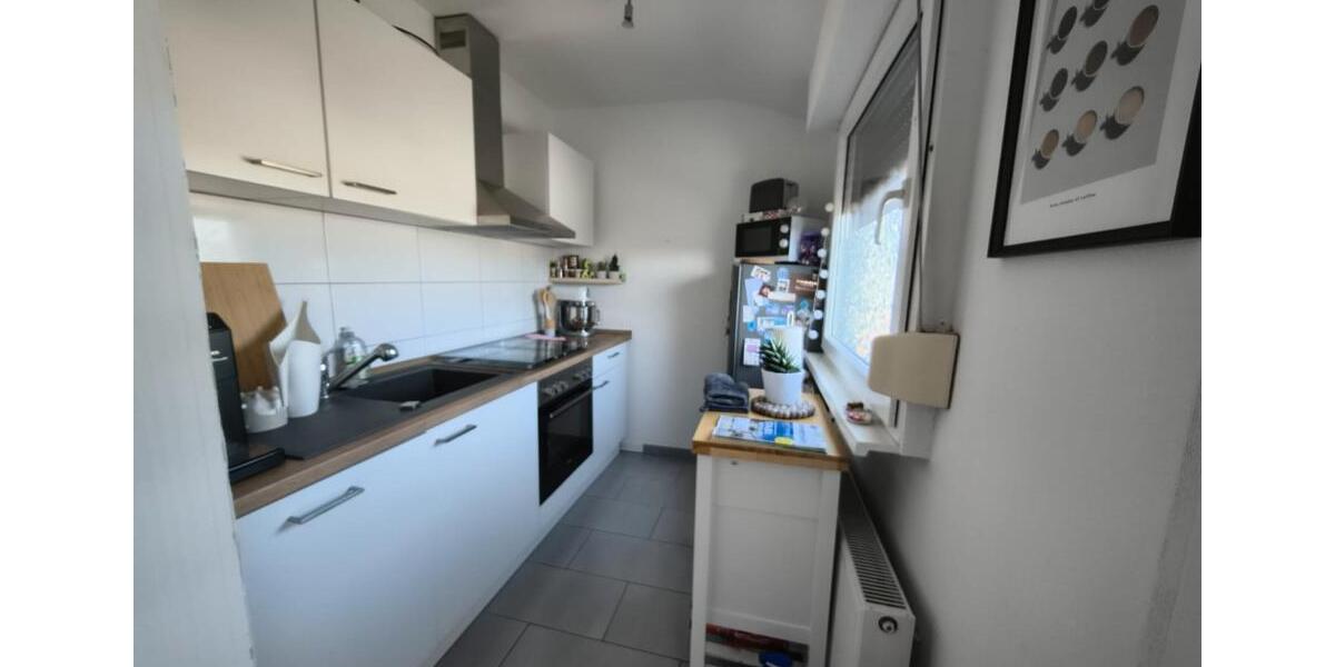 Dachgeschoßwohnung Niederkassel - 2 Zimmer, 45 m&sup2;, 610&euro; | Angebot:26335926