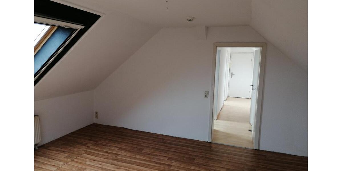 Dachgeschoßwohnung Aschersleben - 2 Zimmer, 49 m&sup2;, 306&euro; | Angebot:26602658