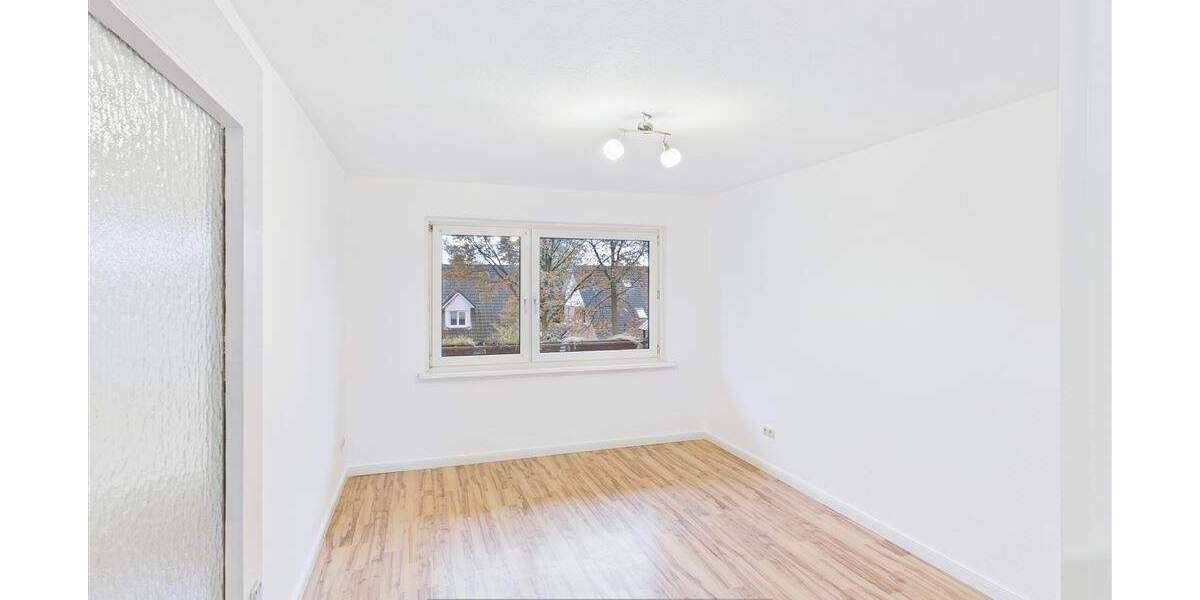 Renovierte 3-Zimmer-Wohnung mit Einbauküche und Balkon 3 zimmer