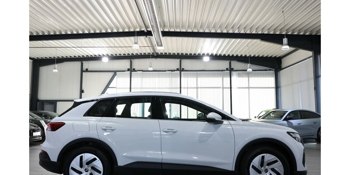 Audi Q4 e-tron 40 WHITE & BLACK & BEIGE / VC+HEAD-UP 50.000 km 27.994 &euro; Hamm 59077