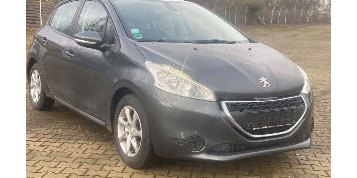 Peugeot 208 137.000 km 6.990 &euro; lohfelden 34253