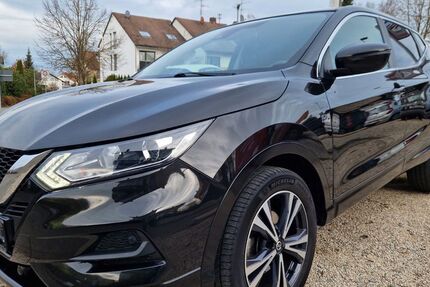 Nissan Qashqai 106.153 km 16.490 € Bad Waldsee 88339