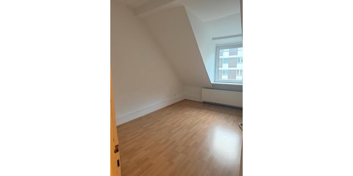 Dachgeschoßwohnung Hagen Hagen-Nord - 3 Zimmer, 100 m&sup2;, 580&euro; | Angebot:24979744