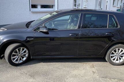 VW Golf 98.500 km 9.800 &euro; Osterode am Harz 37520