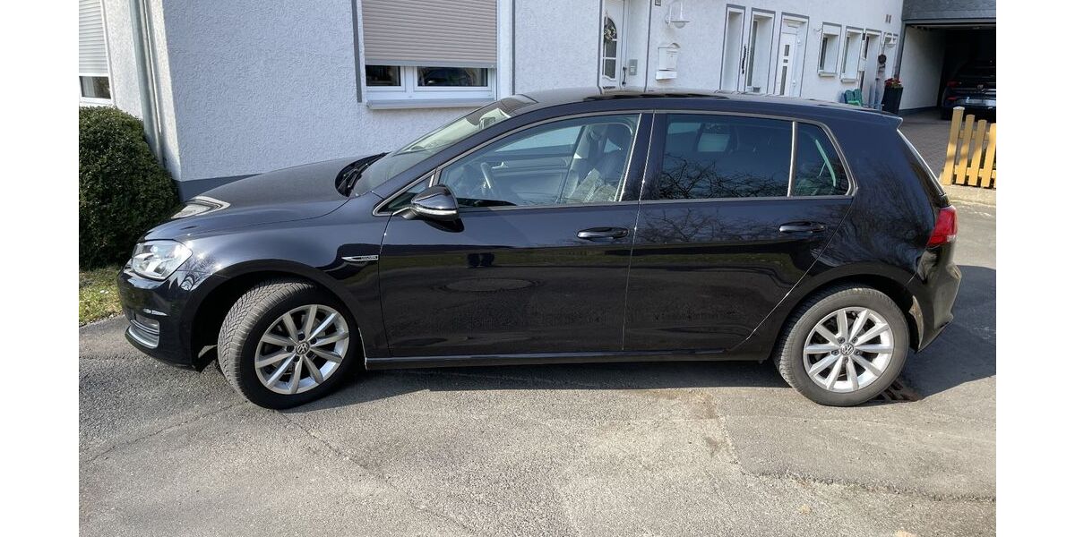VW Golf 98.500 km 9.800 &euro; Osterode am Harz 37520