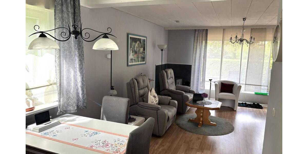 Einfamilienhaus Bergen - 5 Zimmer, 150 m&sup2;, 175.000&euro; | Angebot:25674280