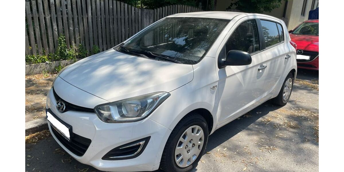 Hyundai i20 108.017 km 3.700 &euro; Rosenheim 83022