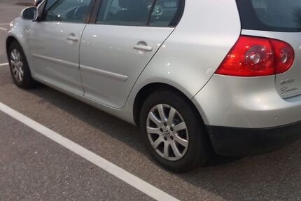 VW Golf 97.000 km 5.500 &euro; Stuttgart 70499