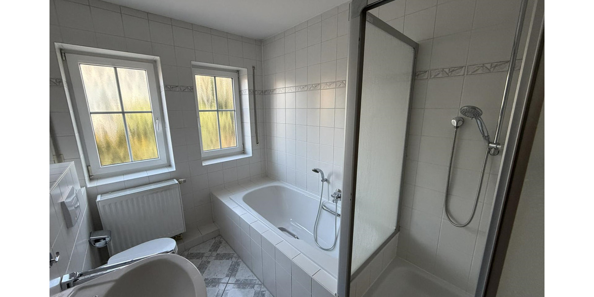 Etagenwohnung Falkensee - 2 Zimmer, 65 m&sup2;, 250.000&euro; | Angebot:25399626