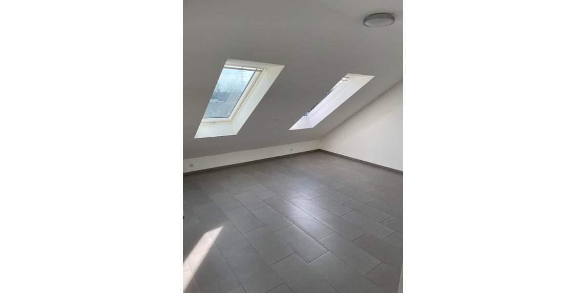 Dachgeschoßwohnung Gütersloh - 2 Zimmer, 62 m&sup2;, 550&euro; | Angebot:26322742