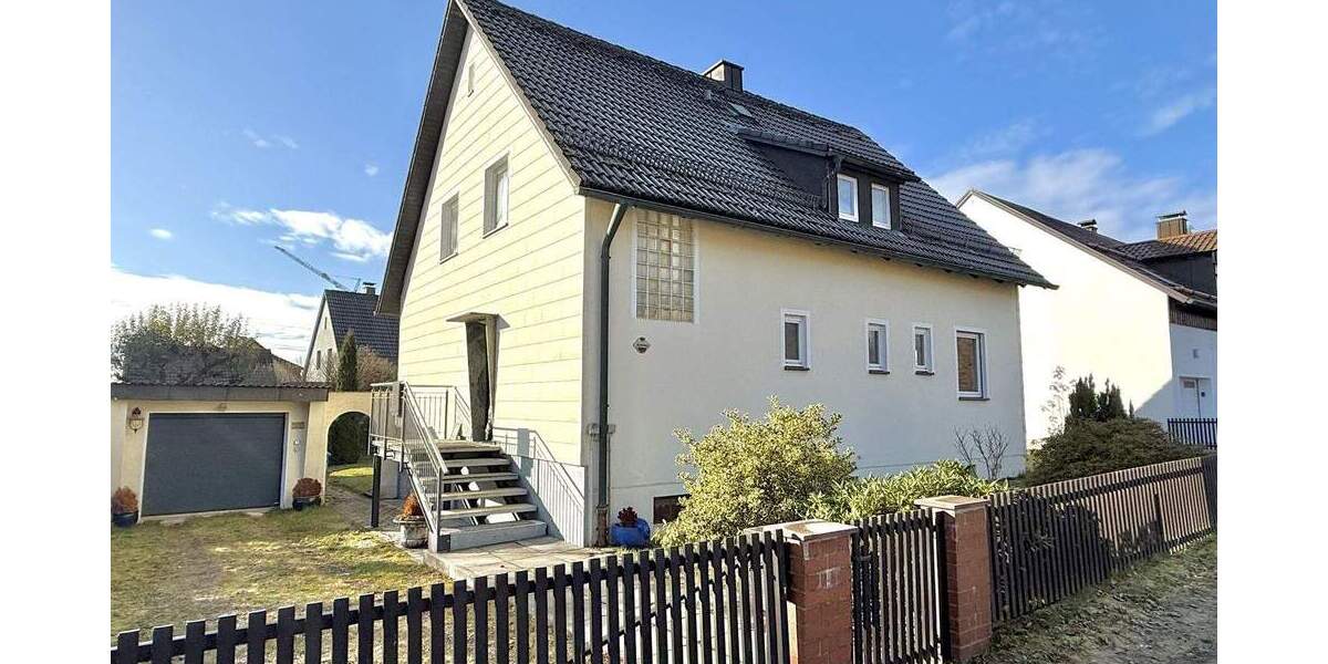 Einfamilienhaus Vohenstrauß Altenstadt - 6 Zimmer, 121 m&sup2;, 165.000&euro; | Angebot:25697489