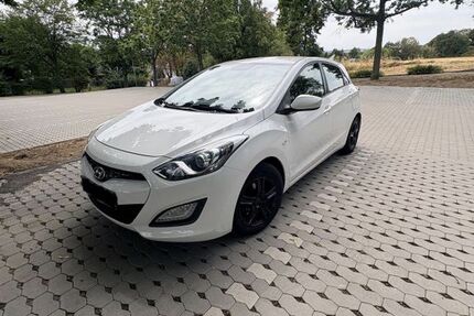 Hyundai i30 219.300 km 3.900 &euro; Koblenz 56072