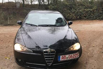 Alfa Romeo 147 136.000 km 2.800 &euro; Darmstadt 64291