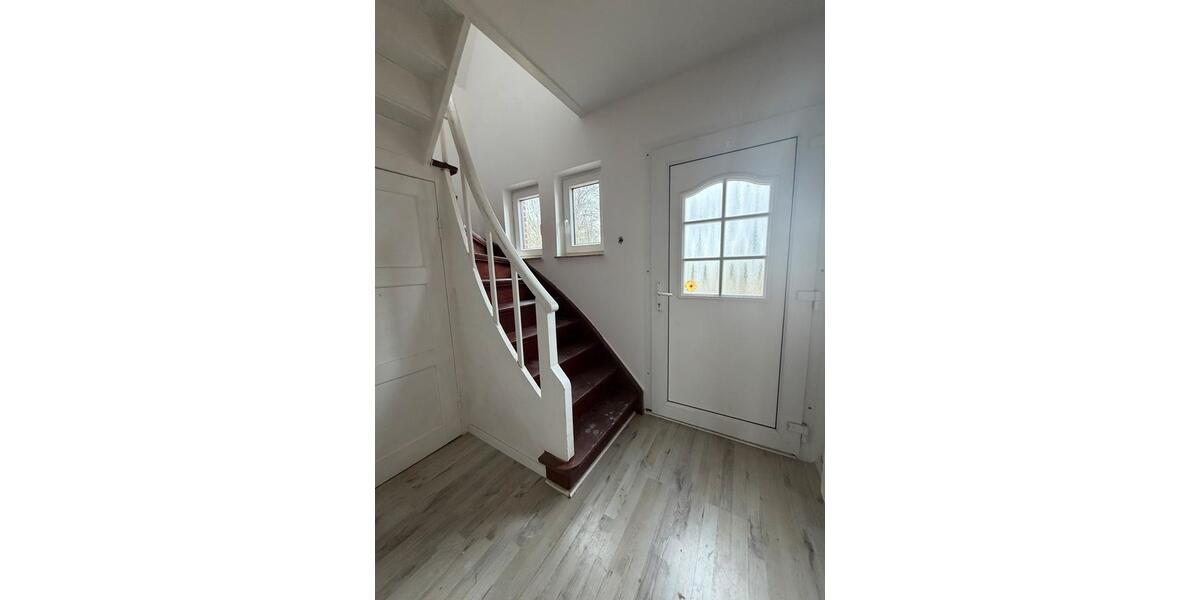 Einfamilienhaus Nordenham - 3.5 Zimmer, 90 m&sup2;, 900&euro; | Angebot:25892934