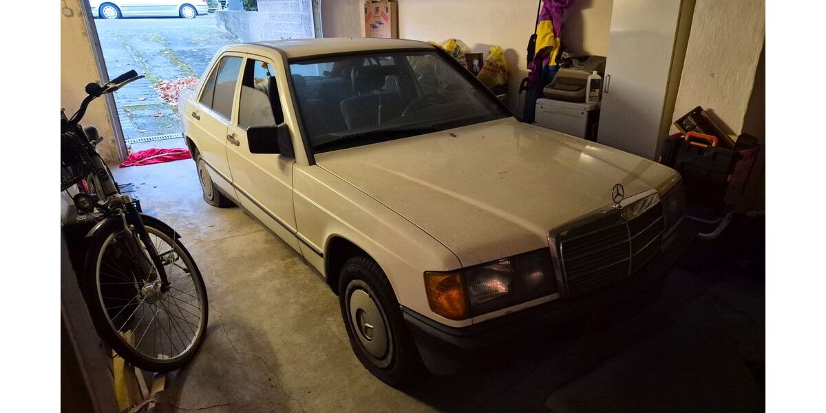 Mercedes-Benz 190 125.000 km 5.000 € Hannover 30169