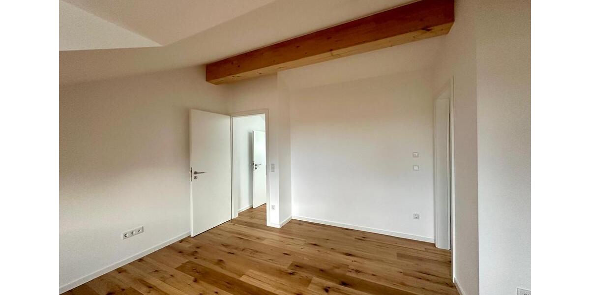 Doppelhaushälfte Wolnzach - 5 Zimmer, 175 m&sup2;, 2.275&euro; | Angebot:26091299