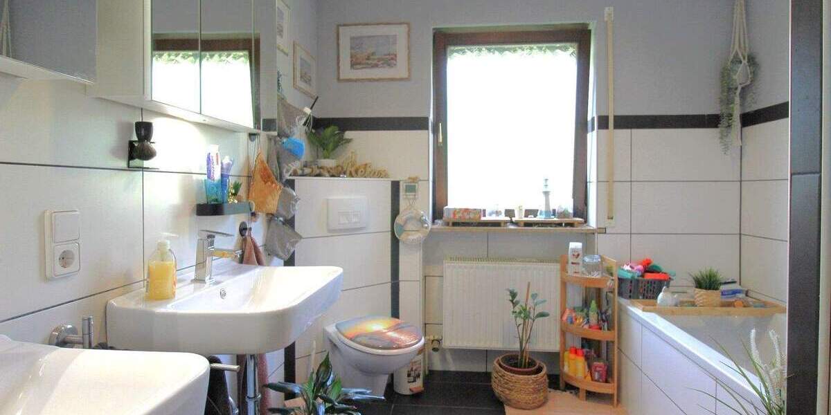 Einfamilienhaus Pretzfeld Urspring - 4 Zimmer, 121 m&sup2;, 399.000&euro; | Angebot:25685607