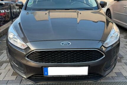 Ford Focus 99.000 km 7.600 &euro; Quierschied 66287