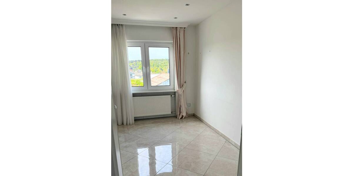 Etagenwohnung Pohlheim Watzenborn-Steinberg - 3 Zimmer, 90 m&sup2;, 1.000&euro; | Angebot:26359799