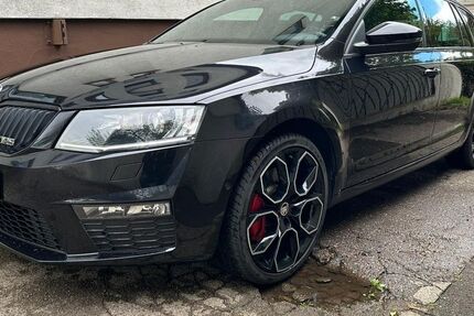 Skoda Octavia 108.900 km 17.490 € Neu-Ulm (Pfuhl) 89233