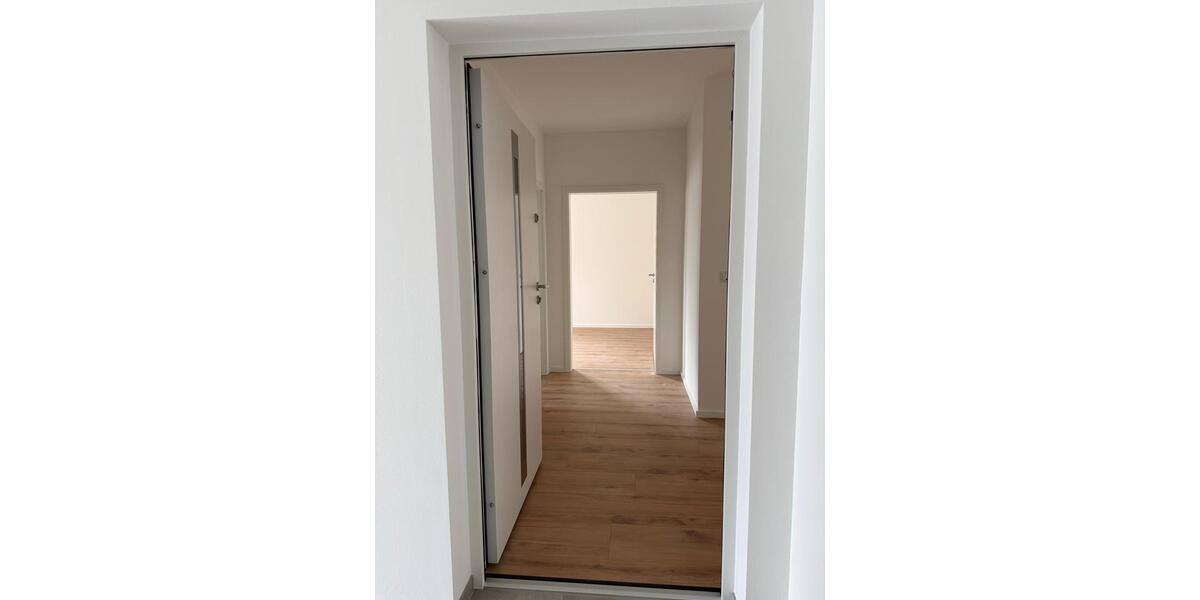 Erdgeschoßwohnung Großmaischeid - 3 Zimmer, 90 m&sup2;, 1.360&euro; | Angebot:26647776