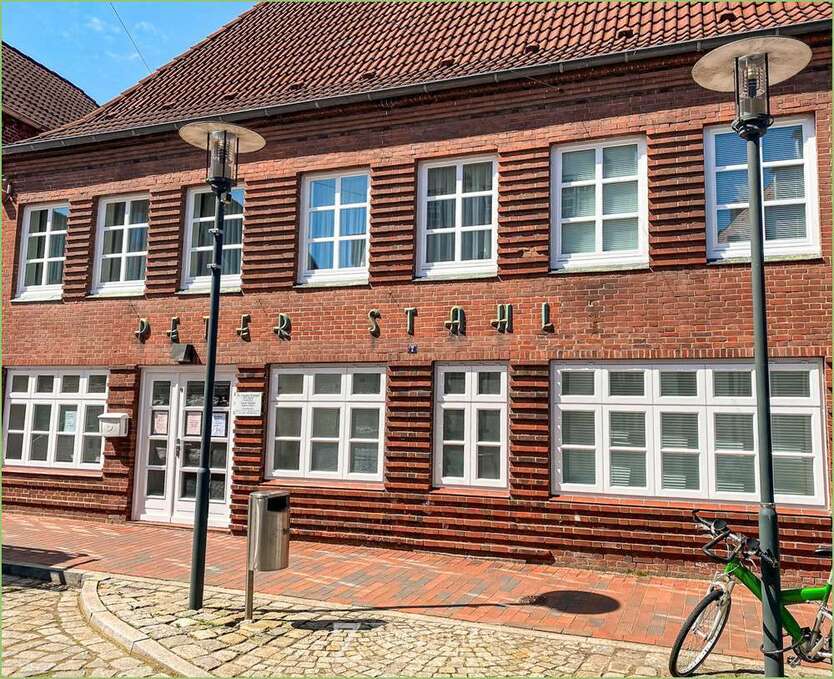 Haus zum Kaufen in Tönning 230.000 € 182 m²