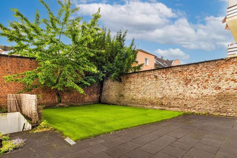 Wohnung zum Kaufen in Düsseldorf 499.000 € 90.02 m²