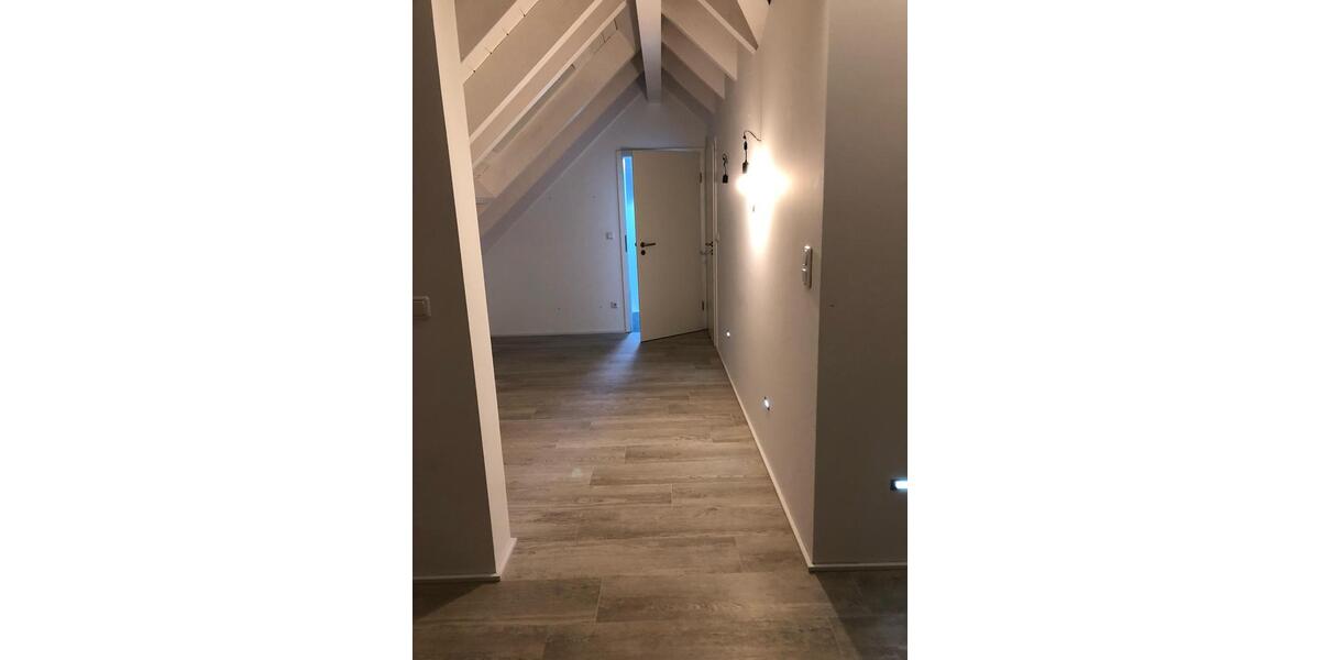 Dachgeschoßwohnung Hainburg - 2.5 Zimmer, 65 m&sup2;, 700&euro; | Angebot:24775529