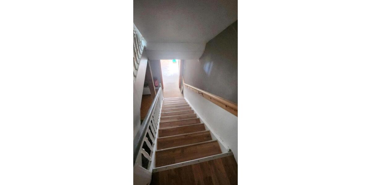 Doppelhaushälfte Neuhaus am Rennweg - 8 Zimmer, 140 m&sup2;, 75.000&euro; | Angebot:25873708