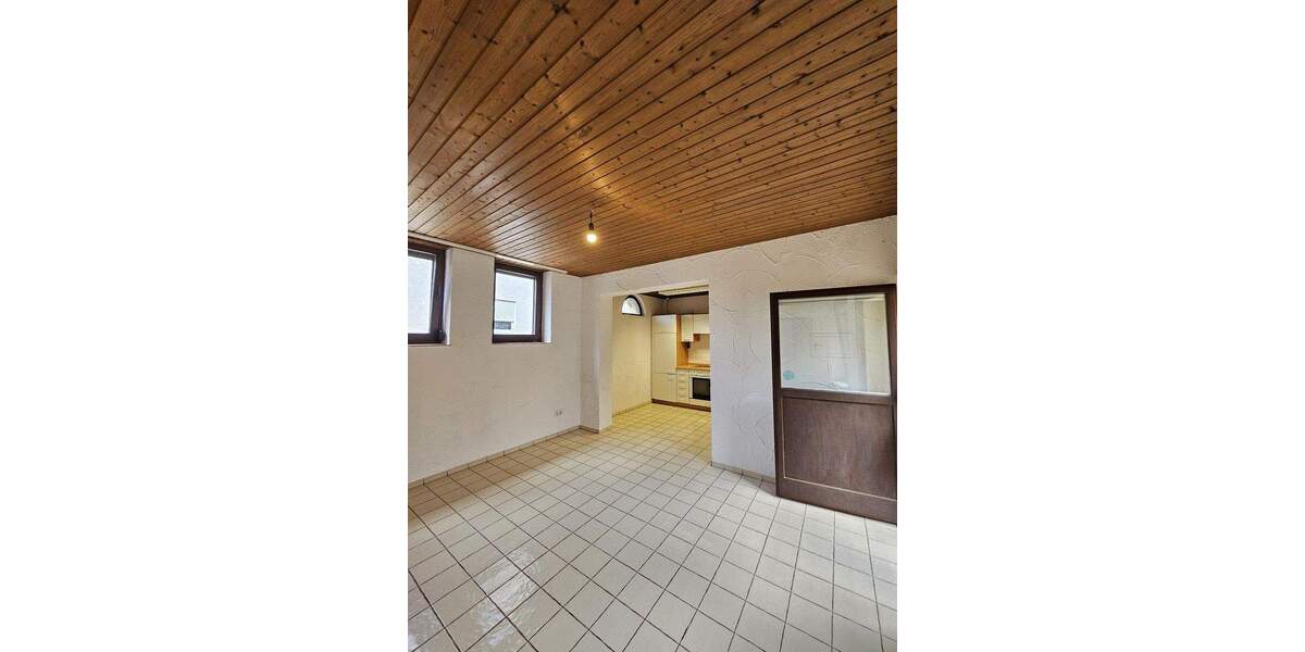 Mehrfamilienhaus, Wohnhaus Ludwigshafen Rheingönheim - 8 Zimmer, 206 m&sup2;, 550.000&euro; | Angebot:24635031