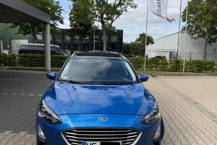 Ford Focus 178.000 km 10.900 &euro; Herford 32051