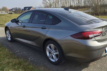 Opel Insignia 72.472 km 12.345 &euro; Stade 21680
