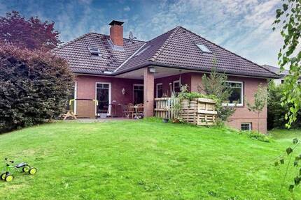 PROVISIONSFREI ! Großzügiges Einfamilienhaus in fantastischer Lage ! 8 zimmer