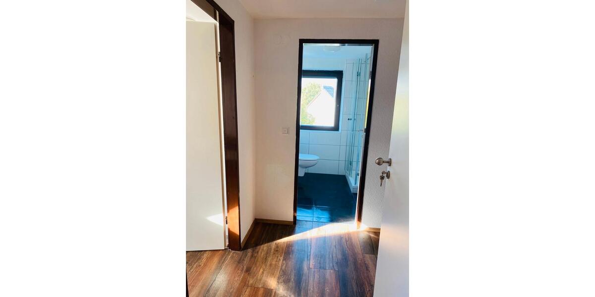 Dachgeschoßwohnung Würzburg Lengfeld - 1 Zimmer, 35 m&sup2;, 600&euro; | Angebot:26351910