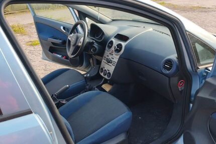 Opel Corsa 149.000 km 2.500 &euro; Neubrandenburg 17036