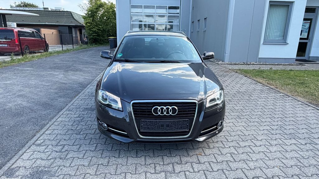 Audi A3 179.000 km 5.300 &euro; GELDERN 47608