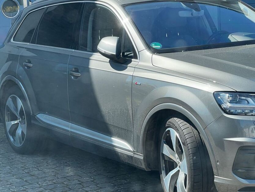 Q7